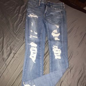 American Eagle distressed denim Hi-Rise Jegging